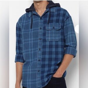 American Eagle Super Soft Hooded Flannel Blue Plaid Long Sleeve Size M-tall